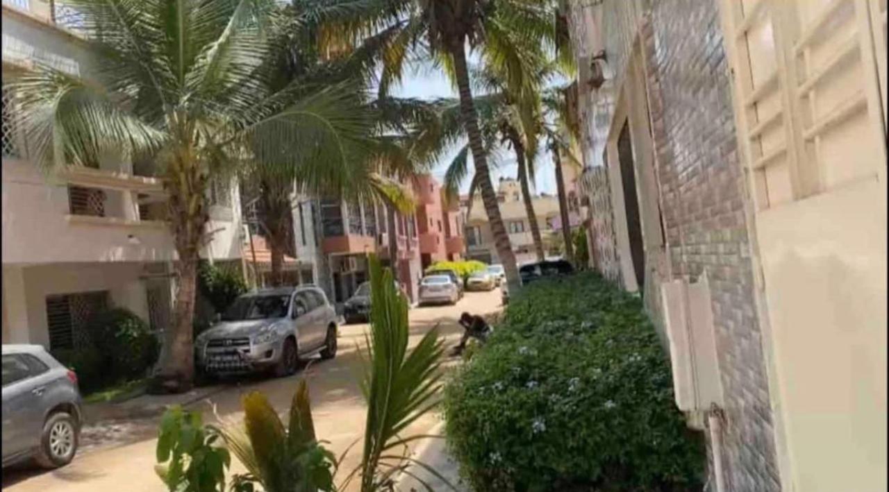 Appartement Luxe Idealement Situe A Dakar Exterior photo