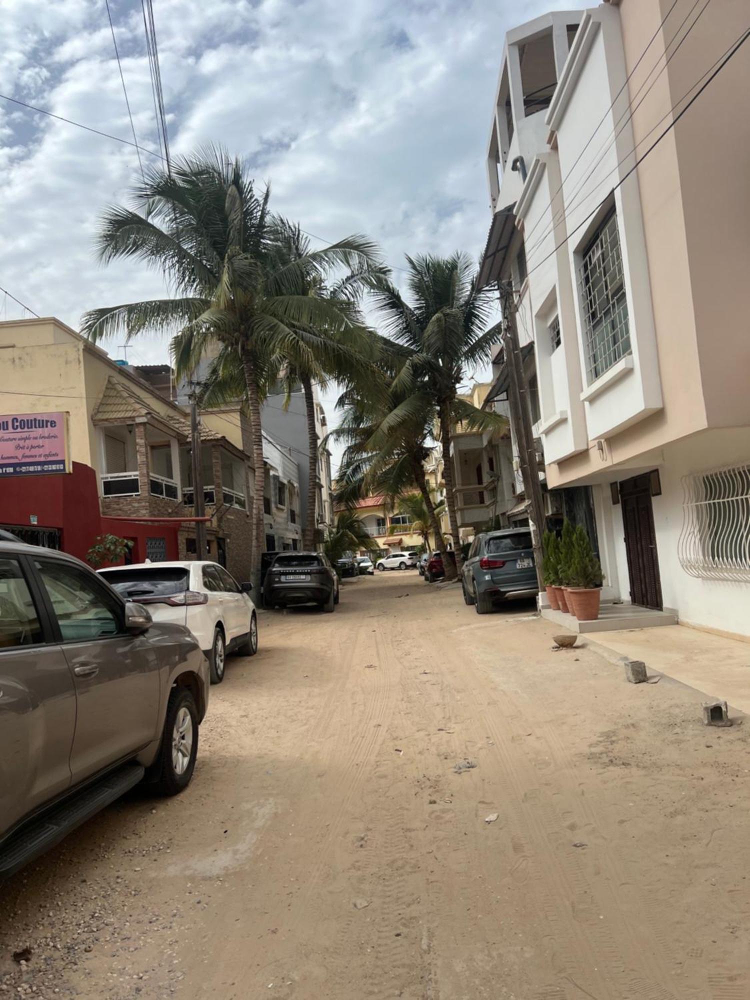 Appartement Luxe Idealement Situe A Dakar Exterior photo